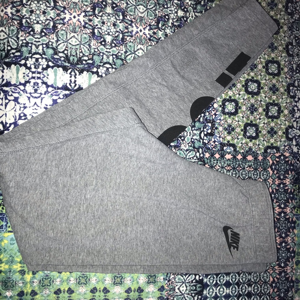 Nike leggings
